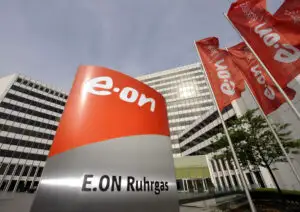 E.ON va concedia 11.000 de angajaţi după scăderea profitului