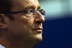 Preşedintele Franţei va sancţiona companiile profitabile care concediază angajaţi