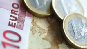 Ionuţ Dumitru, Raiffeisen: „Aderarea României la zona euro va dura până la 30 de ani”