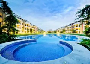 Complexul rezidenţial Ibiza Sol îşi deschide porţile sâmbătă şi duminică