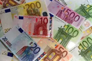 Oficialii BCE spun că există în continuare motive pentru aderarea la euro