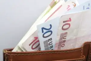Stabilirea randamentului la pensiile private în funcție de inflație va elimina investițiile în acțiuni