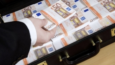 Grecii bogaţi, rugaţi să repatrieze 15 miliarde euro pe care i-au ascuns în străinătate
