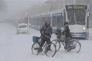 Peste 450 de morţi din cauza valului de frig care s-a abătut asupra Europei