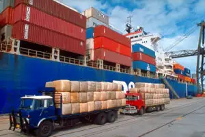 UE, deficit comercial de 30 de miliarde de euro în ianuarie