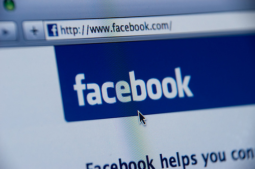 Peste 4,4 milioane de românii au cont pe Facebook