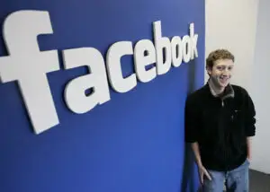 Facebook valorează 50 miliarde de dolari
