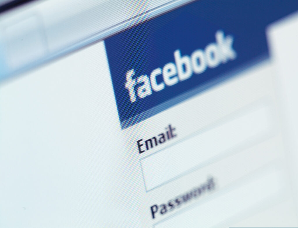 Numărul utilizatorilor români de Facebook a ajuns la peste 3,6 milioane