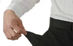Scăparea companiilor de stat supra-îndatorate stă în insolvenţă