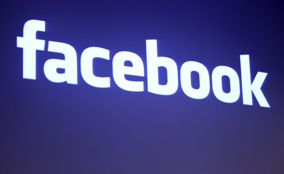 Facebook-mania în România: Numărul de utilizatori a crescut cu 72%