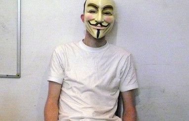 Anonymous a declarat RĂZBOI Facebook şi caută recruţi printre internauţi