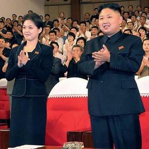 Cine este femeia misterioasă cu care Kim Jong-un şi-a făcut apariţia în public: sora sau amanta?