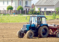 100 de milioane de euro pentru fermele agricole