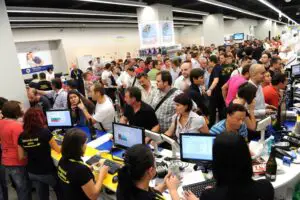 STUDIU: 69,8% din români atinşi de febra Black Friday