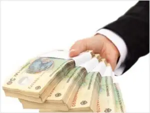 Finanţele vor să împrumute 4,1 miliarde lei de la băncile locale