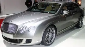 Primul model Bentley Continental Flying Star va fi vândut cu un milion de dolari