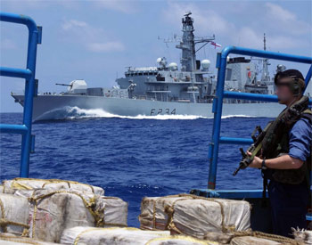 Portugalia a confiscat aproape două tone de cocaină pe o navă de pescuit