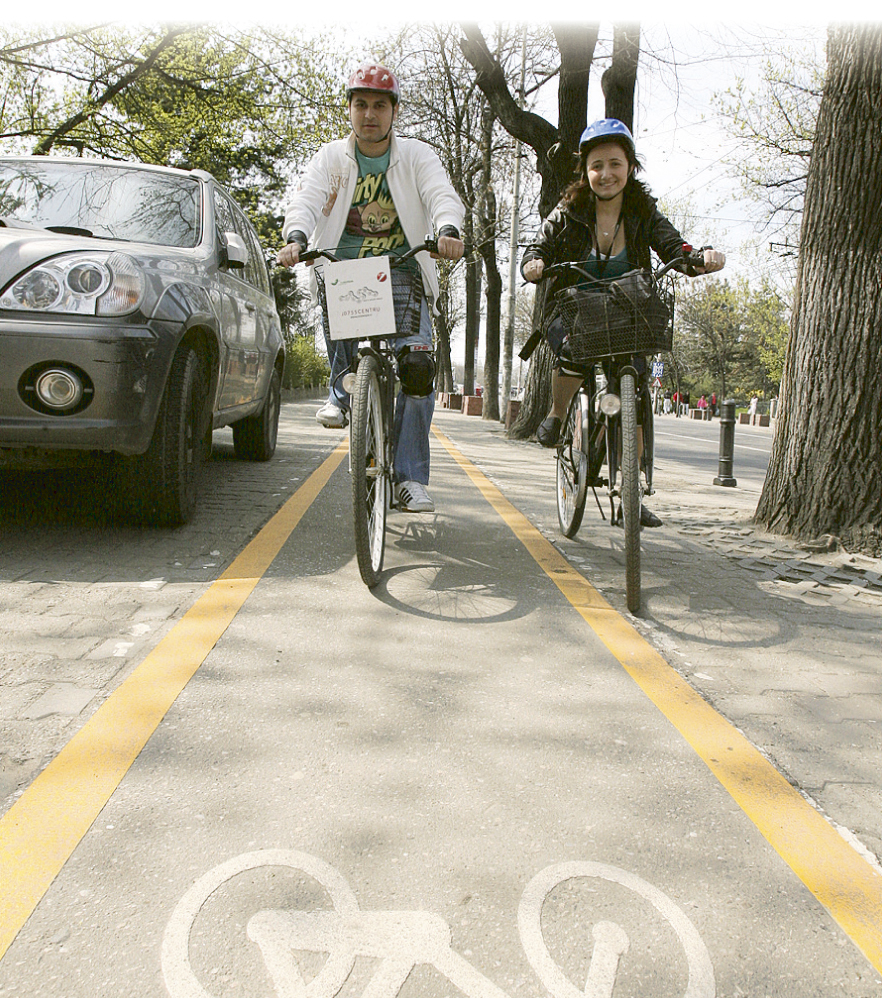 Autostrăzile dau prioritate pistelor pentru bicicliști