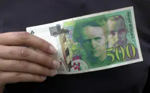 Francezii doresc abandonarea euro şi revenirea la franc
