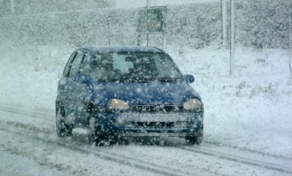 SFATURI: Cum să conduci pe timp de iarnă