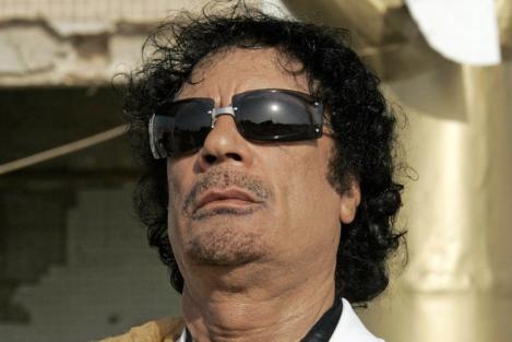 Gaddafi recrutează mercenari africani pentru a înăbuşi protestele