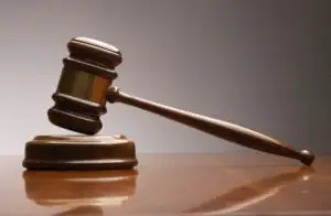 Tribunalul București ar putea decide azi în procesul Băsescu-Dinu Patriciu