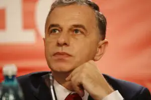 Mircea Geoană: „Putem spune că asistăm la un act de trădare naţională”