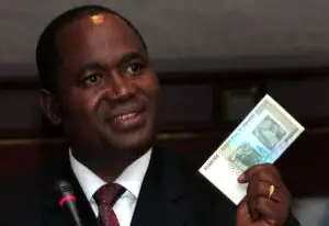 Zimbabwe ia atitudine: „Nu înţeleg de ce le permitem altor ţări să dicteze cursul economiei noastre”