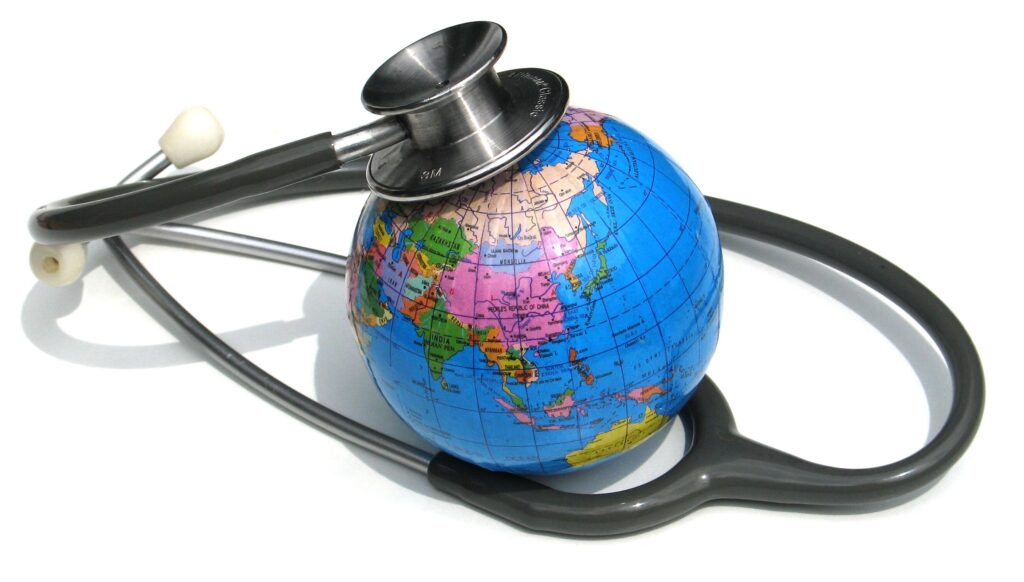 EXOD: Circa 3.000 de medici au plecat din țară anul trecut
