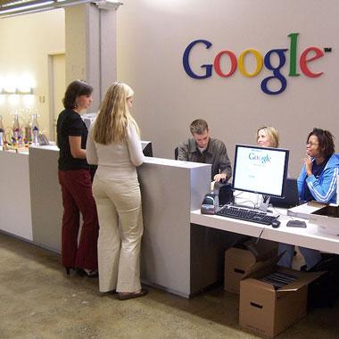 Google a oprit doi angajaţi să meargă la Twitter oferindu-le bonusuri de zeci de milioane de dolari