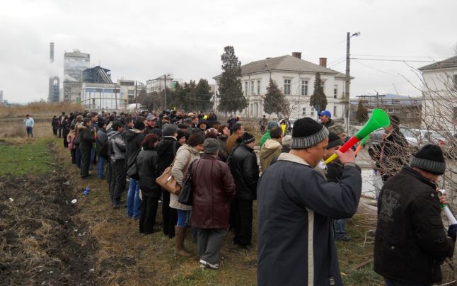 Salariaţii de la Uzinele Sodice Govora au intrat în grevă generală
