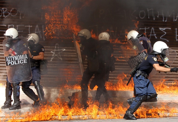 Grecia se confruntă cu un val de atacuri rasiste tot mai violente