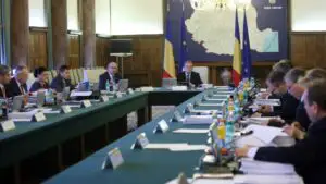 Guvernul se reuneşte astăzi pentru a discuta bugetul de stat pentru anul 2012