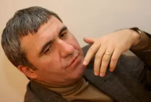 Hagi întoarce rezultatul şi marchează profit în 2010