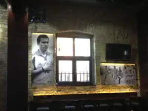 Hagi și-a lansat un lanț de pub-uri sportive