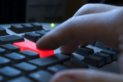 Anonymous a atacat site-ul Ministerului de Interne britanic