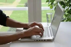 ANCOM: În 2012 existau 3,5 milioane conexiuni la internet în bandă largă