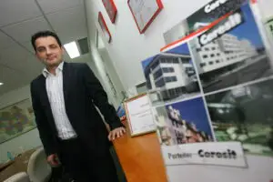 Dumitrescu, Henkel: Piaţa de adezivi va mai scădea şi în acest an cu 3-5%