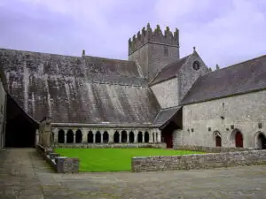O relicvă conţinând un fragment din crucea lui Iisus a fost furată