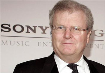 Howard Stringer nu pleacă de la Sony la BBC