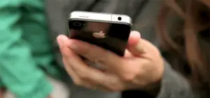 Acțiunile APPLE în România: În prima zi s-au cumpărat 8 acțiuni