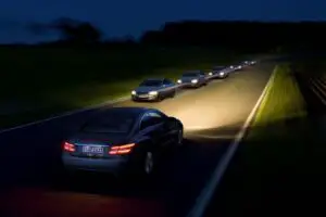Află cum încearcă Mercedes-Benz să diminueze numărul de accidente în sezonul rece