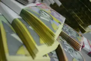 Finanțele au împrumutat de la bănci 100 milioane lei, pe 15 ani