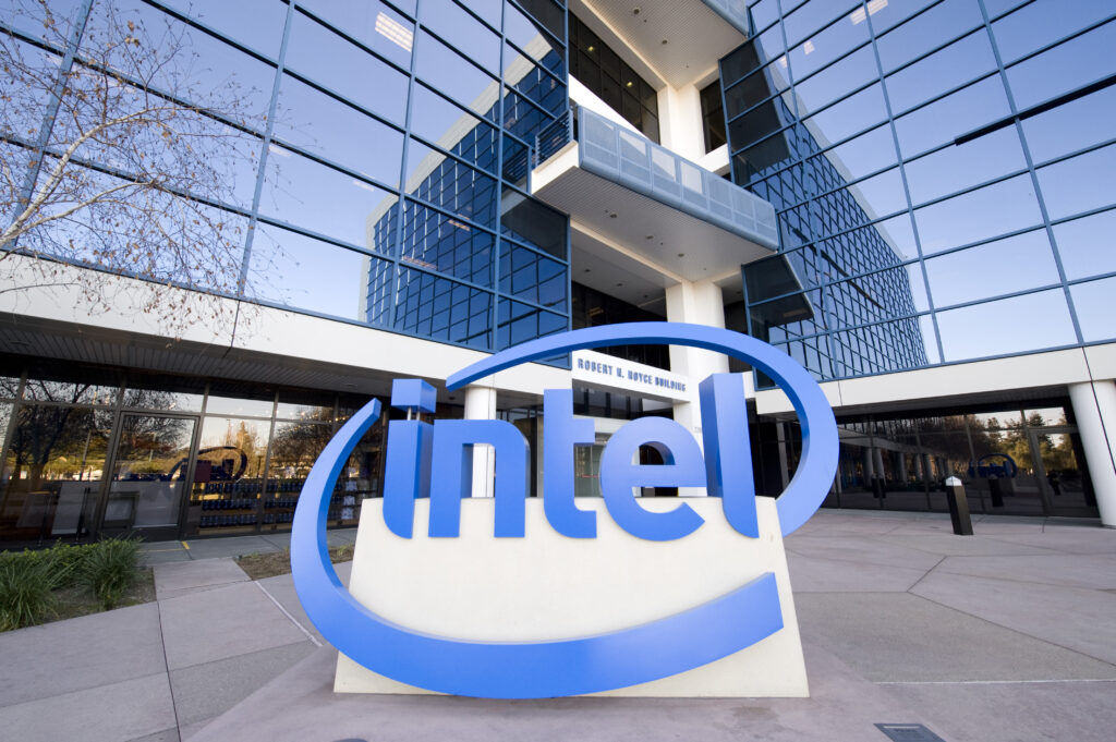 Intel a obţinut un profit de 2 miliarde de dolari în T2