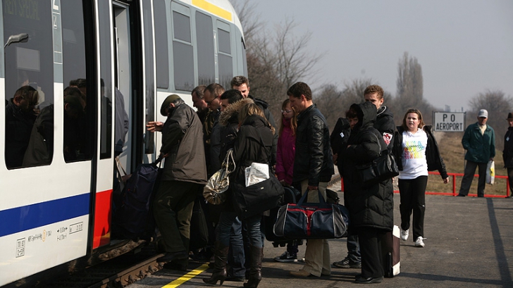 Trenurile Interegio scoase de pe ruta Bucureşti-Constanţa până la creşterea vitezei de parcurs