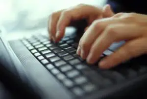 Operatorii de internet, luaţi în vizor de Comisia Europeană