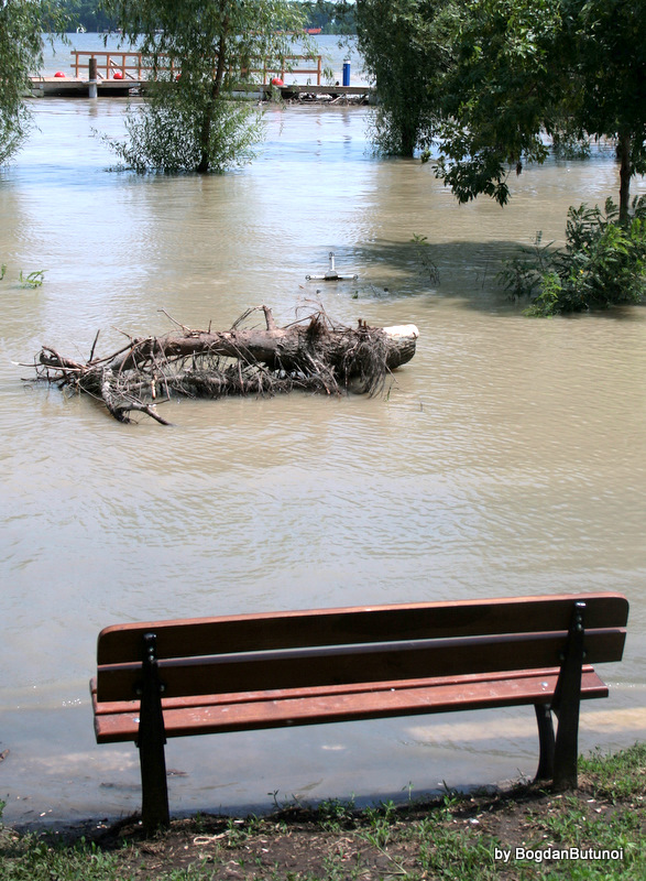 Banii pentru susținerea statelor UE, inclusiv România, afectate de inundații în 2010, blocați