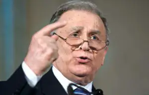 Ion Iliescu: „Se impun alegeri anticipate”