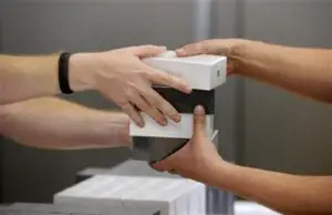 Apple a vândut cinci milioane de terminale iPhone 5 în trei zile