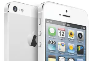 iPhone 5 a ajuns la eMAG. Vezi cât costă